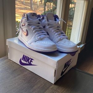 Air Jordan 1 metallic purple